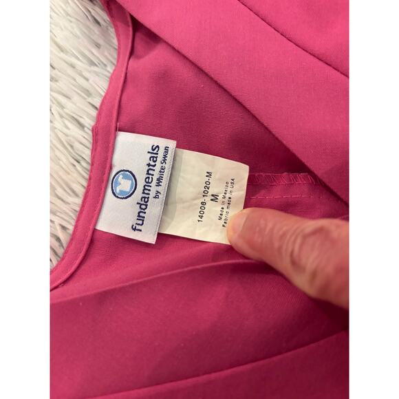 Srubs/ Work Uniforms  Lot of 5-  3 tops/ 2 bottoms - All Medium - Picture 12 of 15